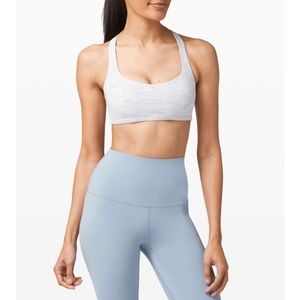 Lululemon Free to Be Bra-Wild